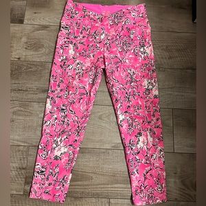 Lilly Pulitzer Luxletic leggings EUC. Size L